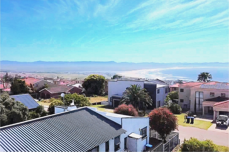 3 Bedroom Property for Sale in Wavecrest Eastern Cape
